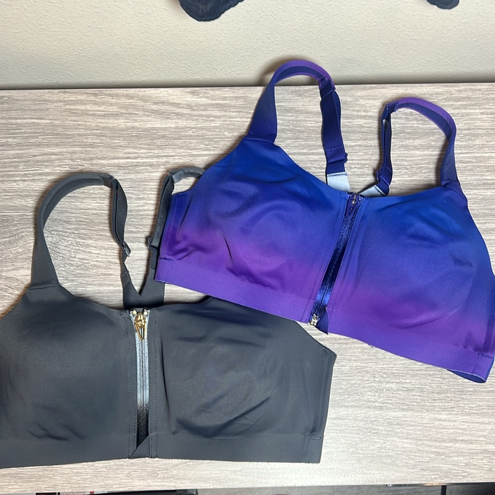 Pair of Victoria's Secret On Point Sweat Knock Out Athletic Sports Bra 36C!🥰